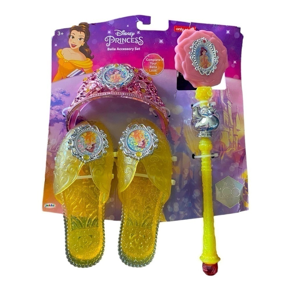NWT-DISNEY-BELLE ACCESSORY SET